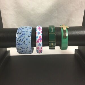 Colorful Set of Bundles